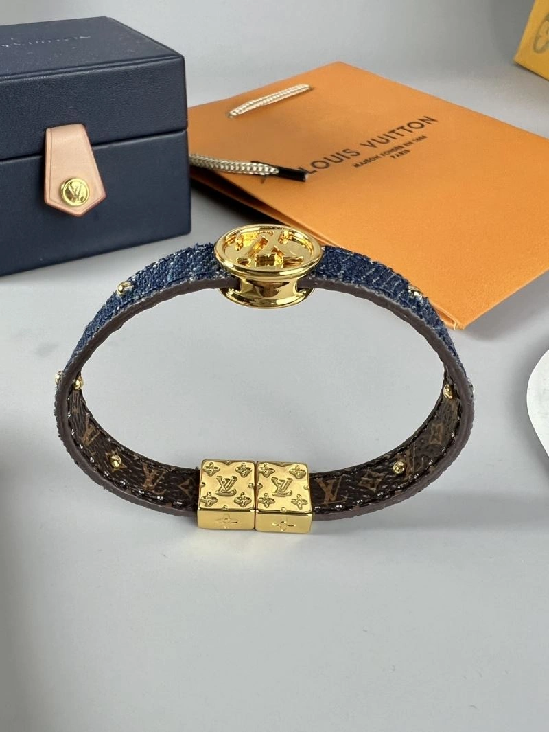 Louis Vuitton Bracelets Sophisticated 250241