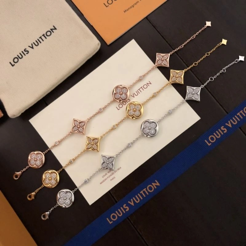 Louis Vuitton Bracelets Elegant 250233