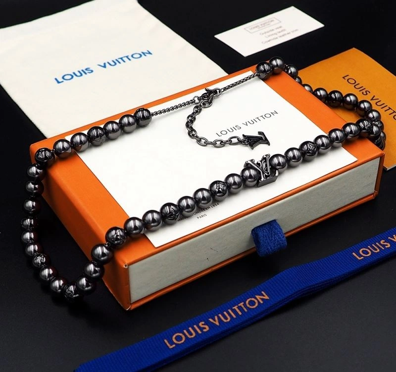 Louis Vuitton Bracelets Youthful 250231