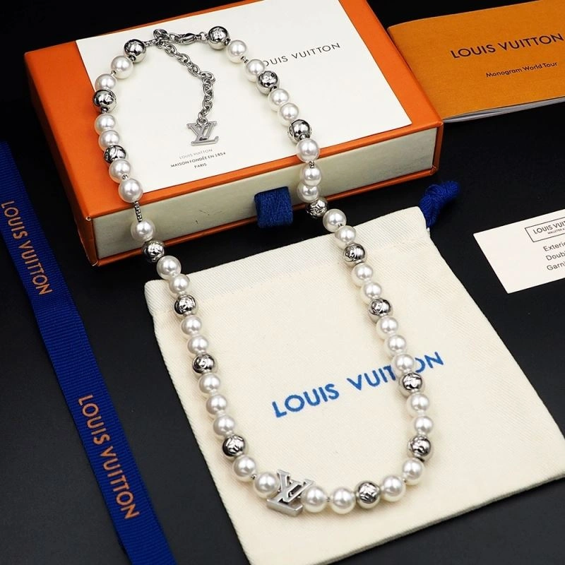 Louis Vuitton Bracelets Functional 250230