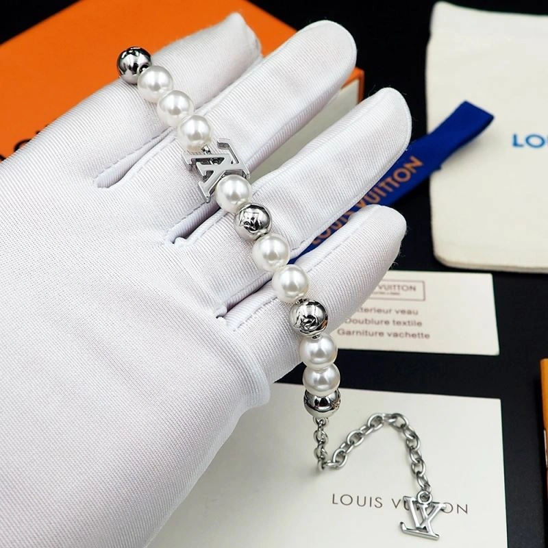 OdorResistant Louis Vuitton Bracelets 250224