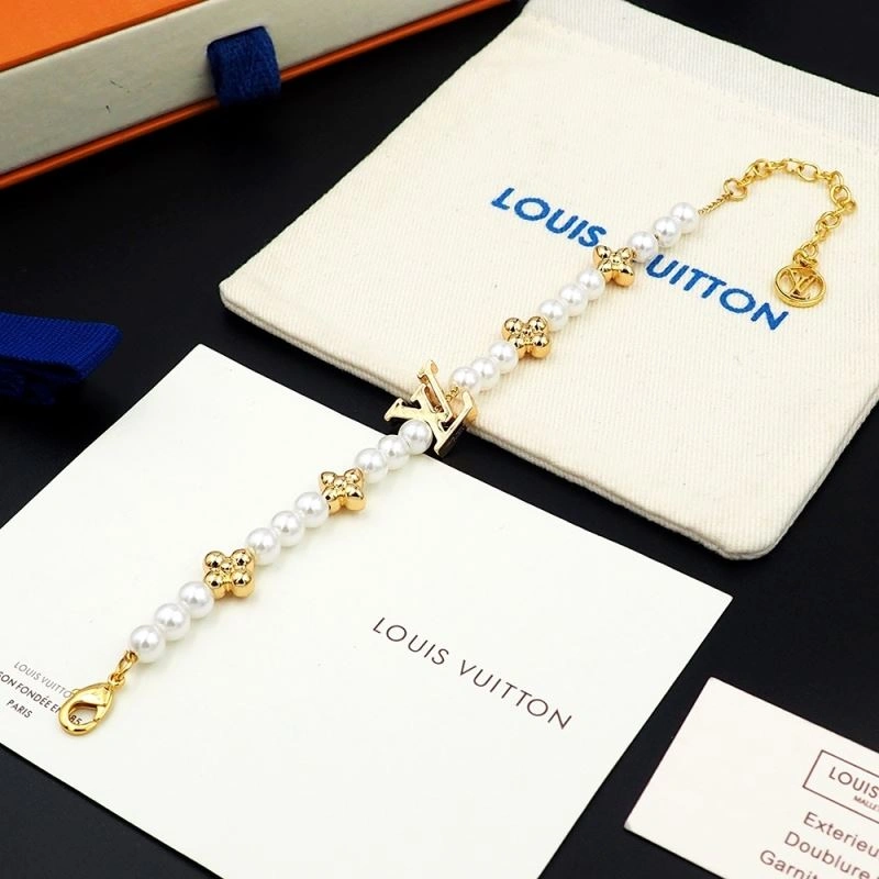 QuickDry Louis Vuitton Bracelets 250226
