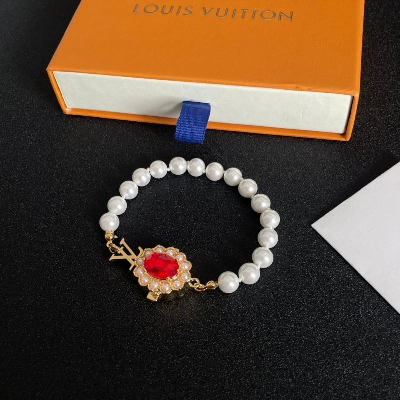 SmoothTexture Louis Vuitton Bracelets 250218