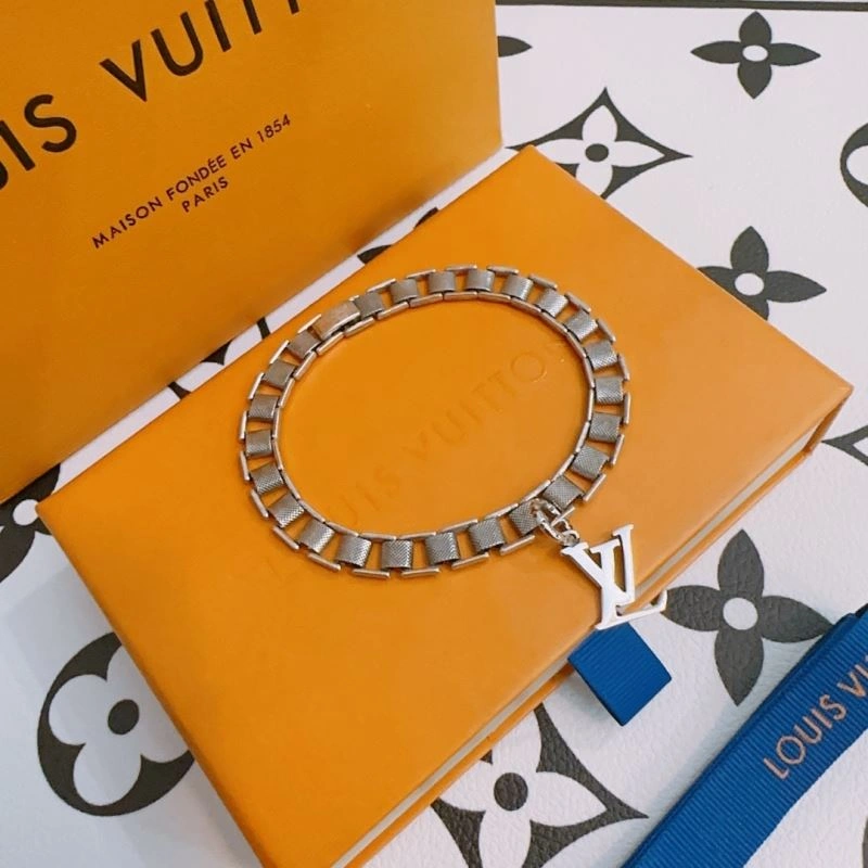 Louis Vuitton Bracelets Comfortable 250199