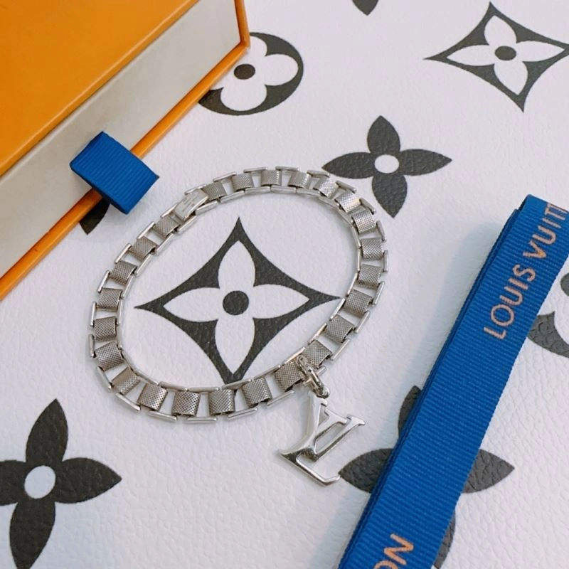 Louis Vuitton Bracelets Comfortable 250199