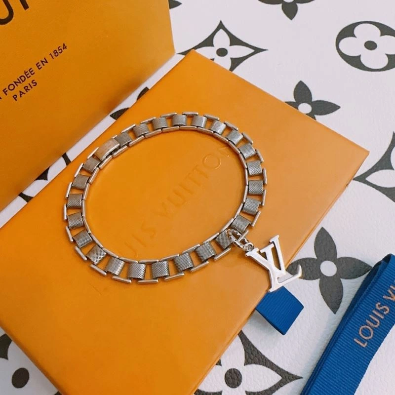 Louis Vuitton Bracelets Comfortable 250199