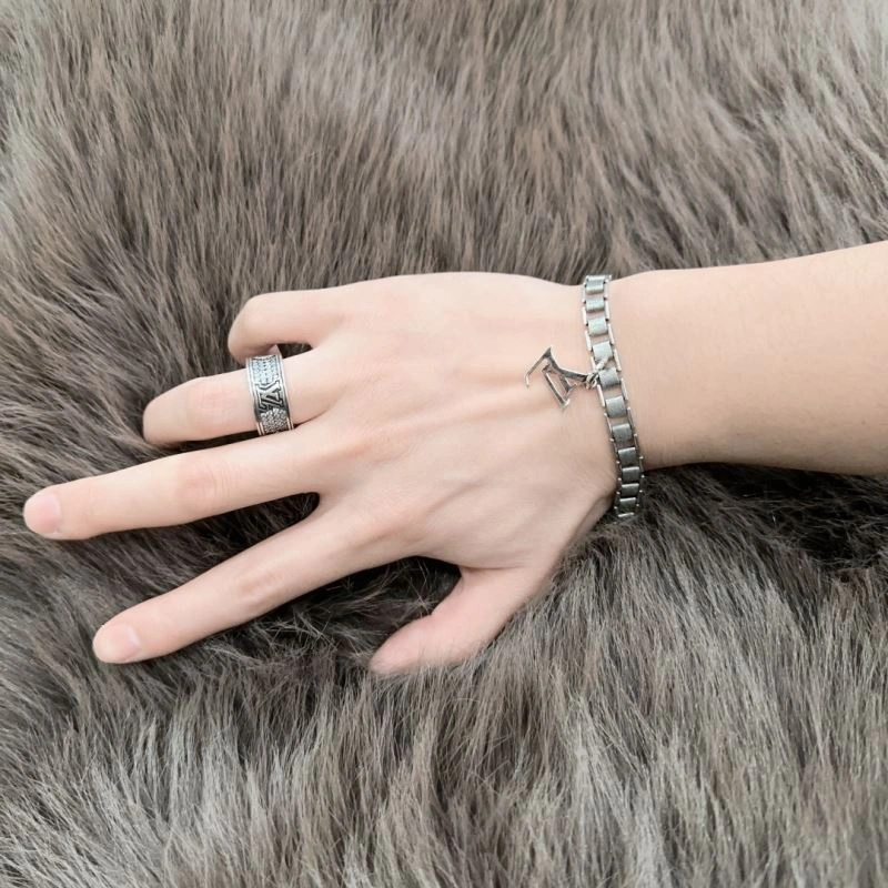 Louis Vuitton Bracelets Comfortable 250199