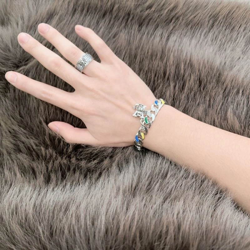 Louis Vuitton Bracelets Bold 250216