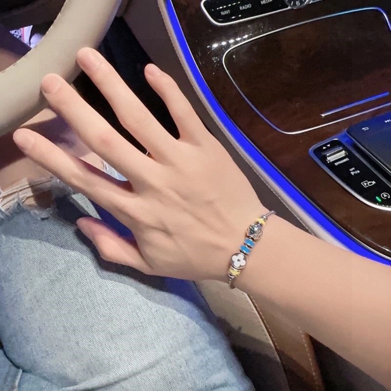 Louis Vuitton Bracelets Stretchable 249988