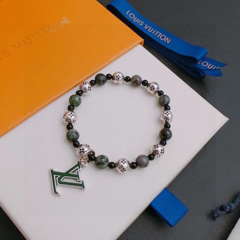 Breathable Louis Vuitton Bracelets 249983