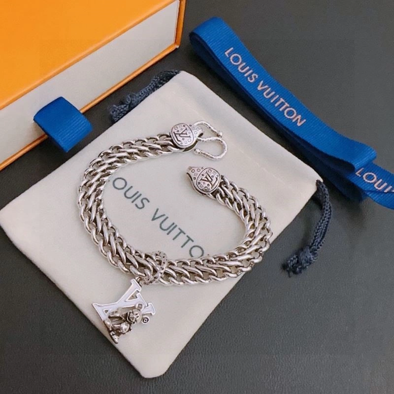 Casual Louis Vuitton Bracelets 249982