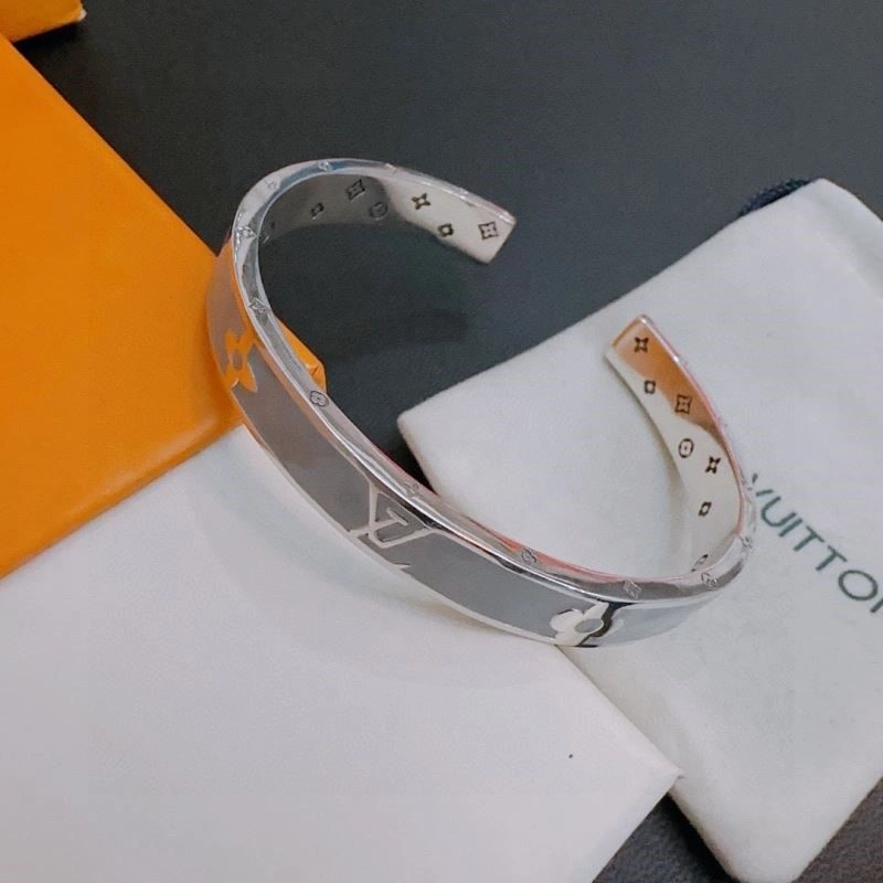Flexible Louis Vuitton Bracelets 249957