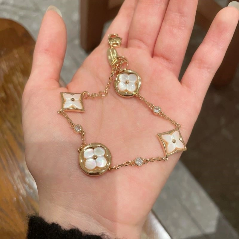 WeatherProof Louis Vuitton Bracelets 249972