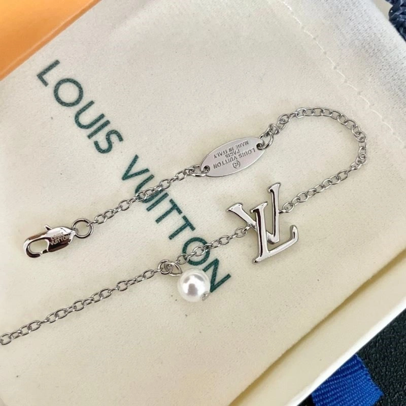 TravelReady Louis Vuitton Bracelets 249935