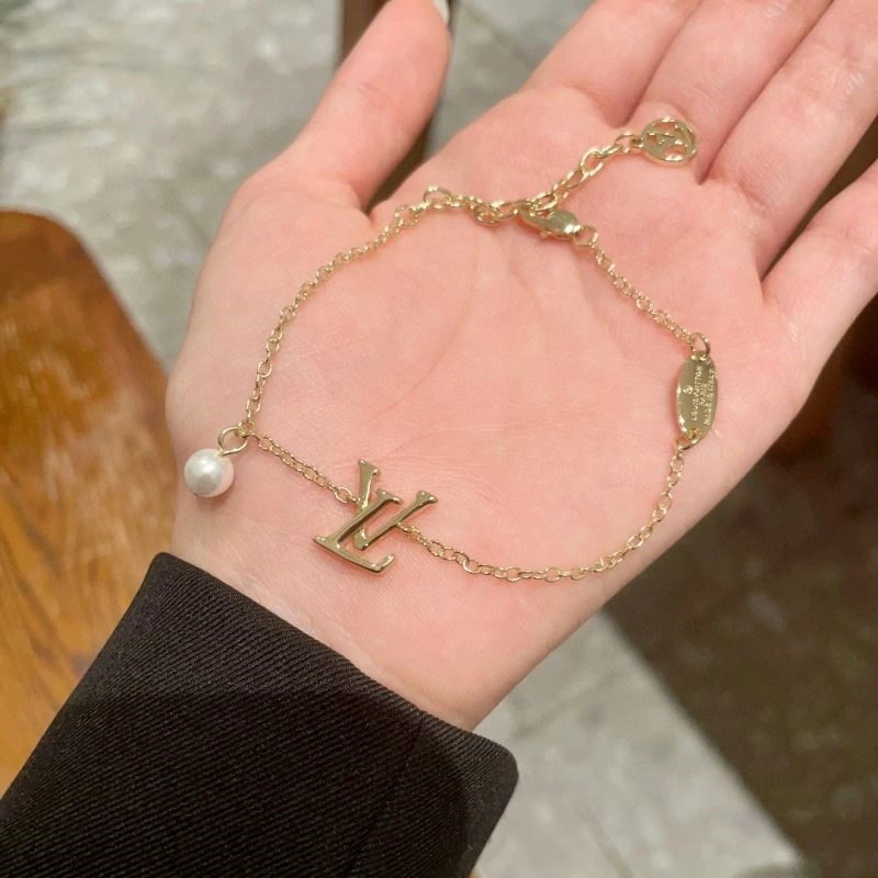 Louis Vuitton Bracelets Timeless 249929