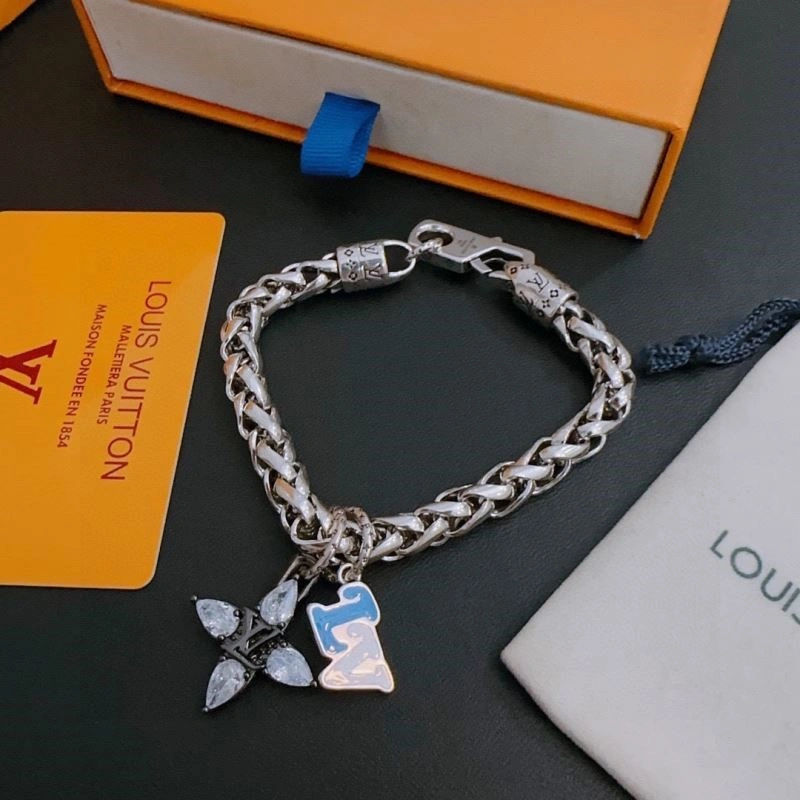 StreetReady Louis Vuitton Bracelets 249933