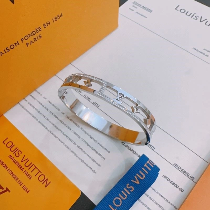Premium Louis Vuitton Bracelets 249934