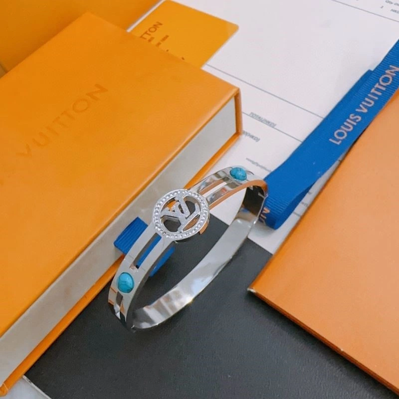 Louis Vuitton Bracelets MultiPurpose 249932