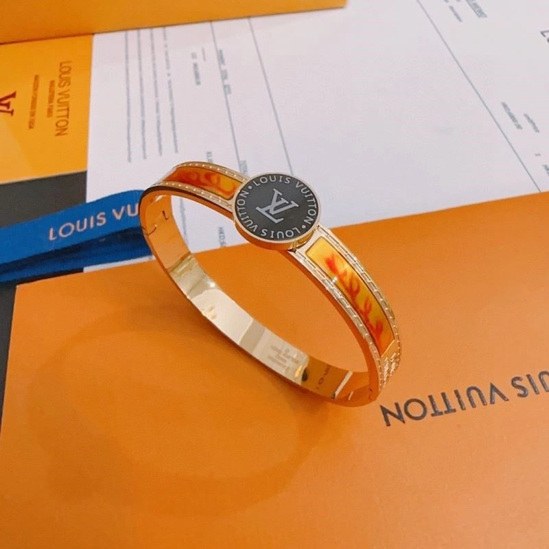 Resilient Louis Vuitton Bracelets 249924