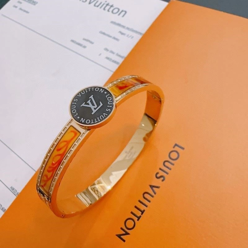 Resilient Louis Vuitton Bracelets 249924