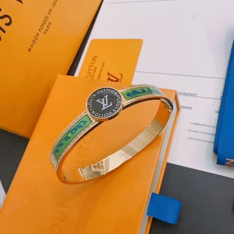 ModernLook Louis Vuitton Bracelets 249922