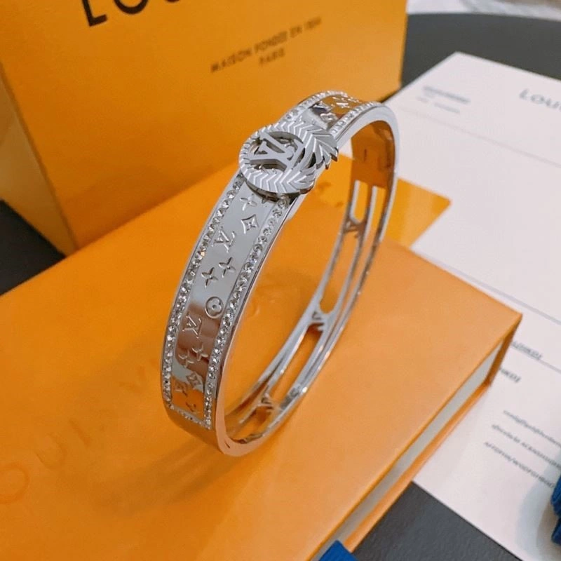 Timeless Louis Vuitton Bracelets 249921
