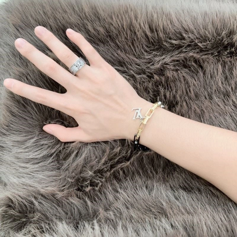 Louis Vuitton Bracelets RelaxedFit 249945