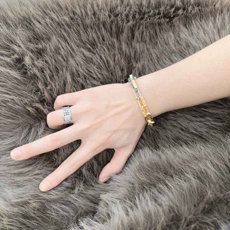 Original Louis Vuitton Bracelets 249939