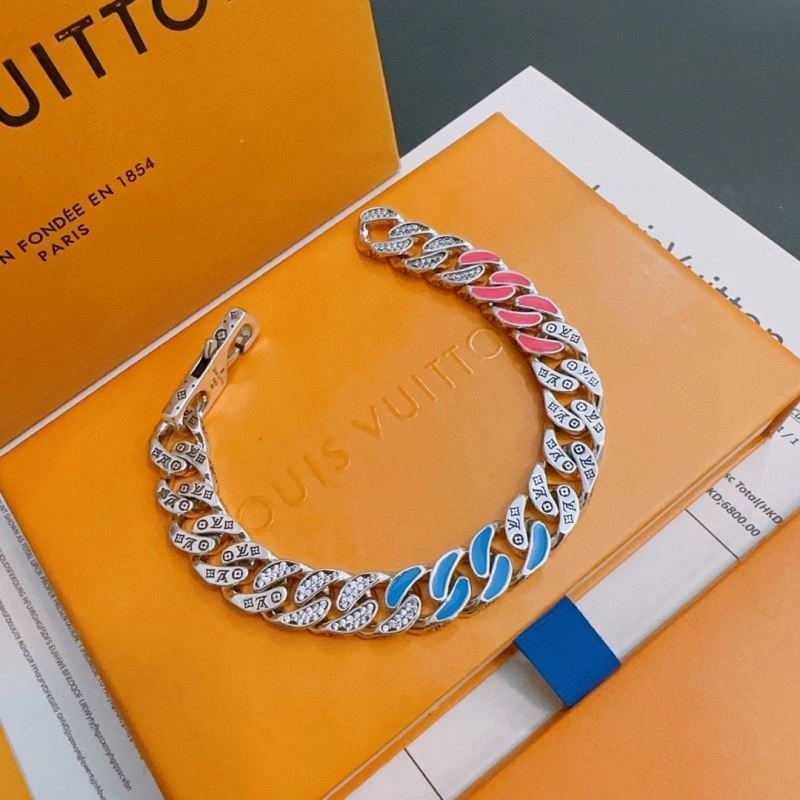 Louis Vuitton Bracelets Lightweight 249942
