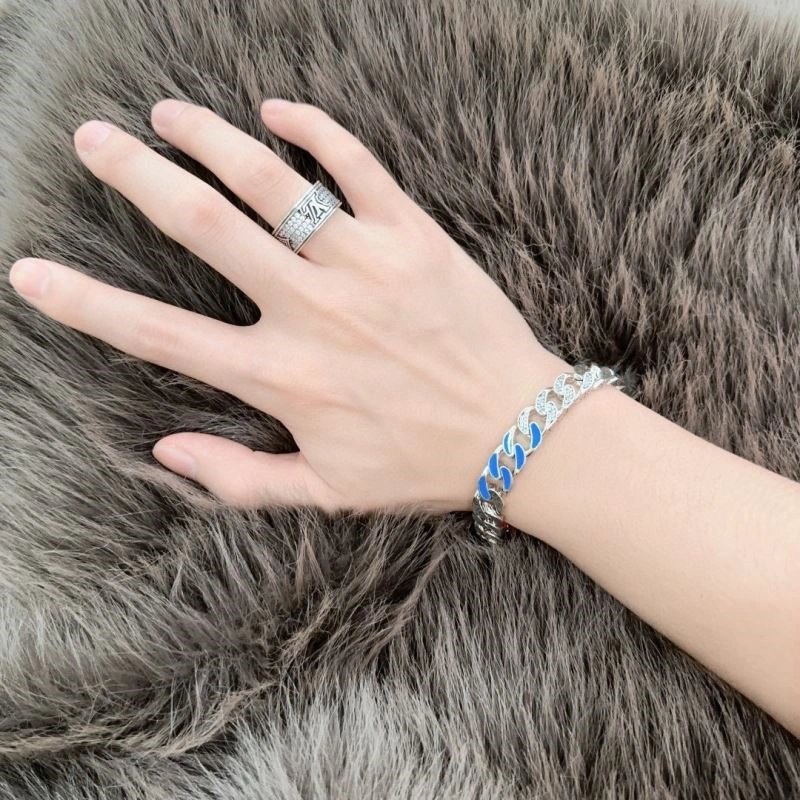 Louis Vuitton Bracelets Lightweight 249942