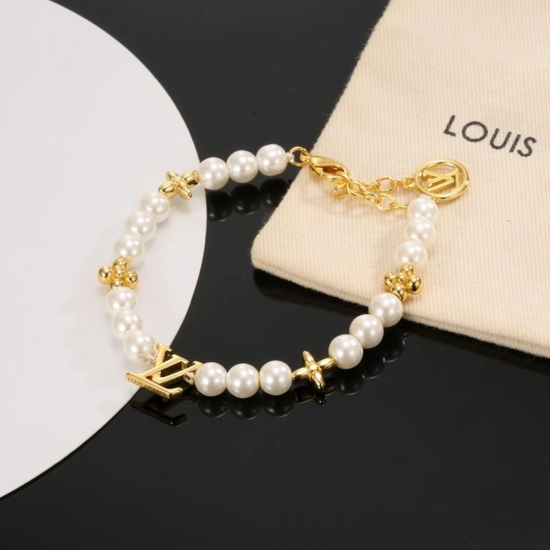 Stretchable Louis Vuitton Bracelets 249937