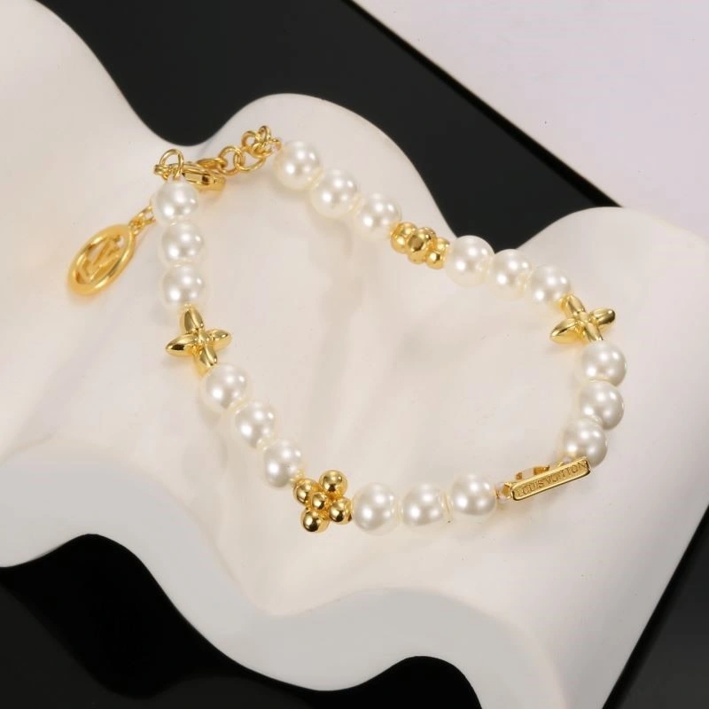 Stretchable Louis Vuitton Bracelets 249937