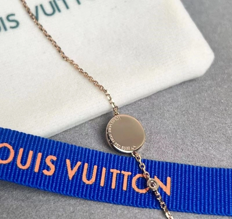 Lightweight Louis Vuitton Bracelets 249876