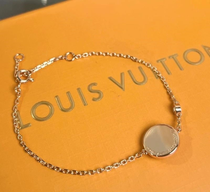 Lightweight Louis Vuitton Bracelets 249876