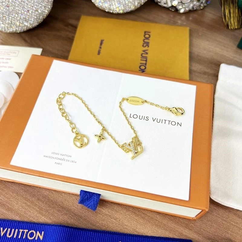 Lightweight Louis Vuitton Bracelets 249898