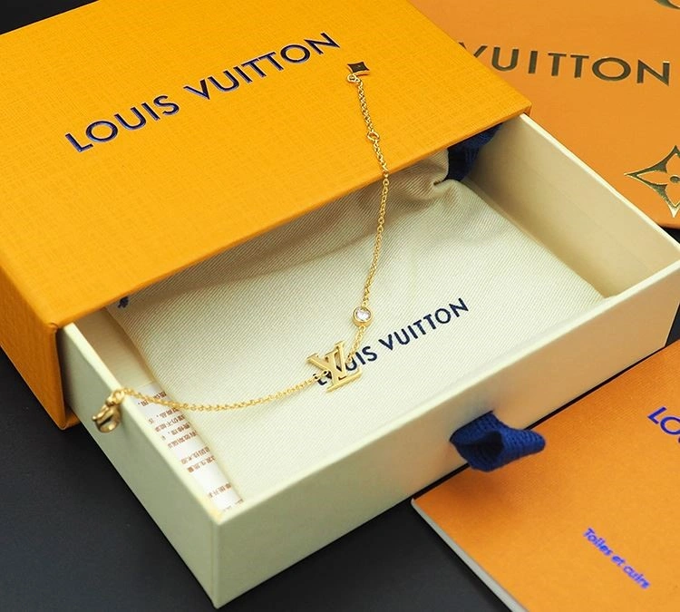 Breathable Louis Vuitton Bracelets 249896