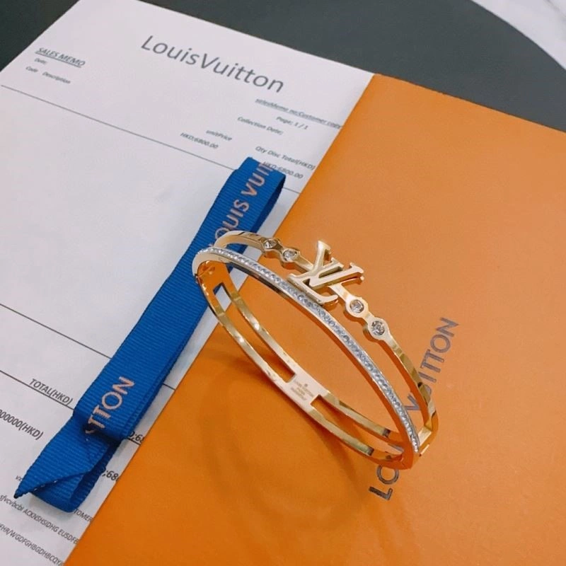 Lightweight Louis Vuitton Bracelets 249880