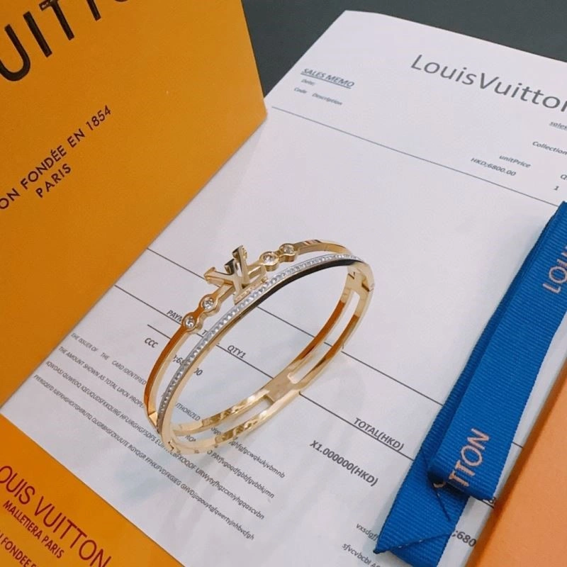 Lightweight Louis Vuitton Bracelets 249880