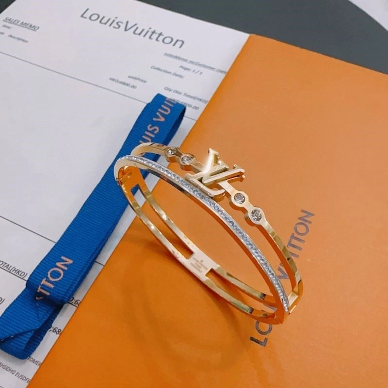Lightweight Louis Vuitton Bracelets 249880
