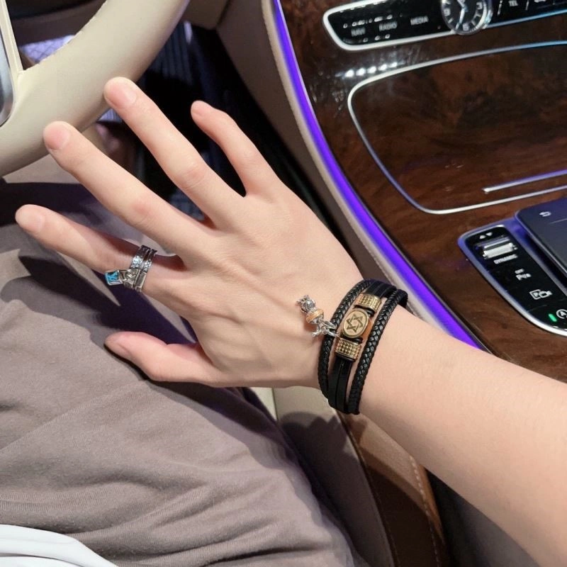 WellDesigned Louis Vuitton Bracelets 249892