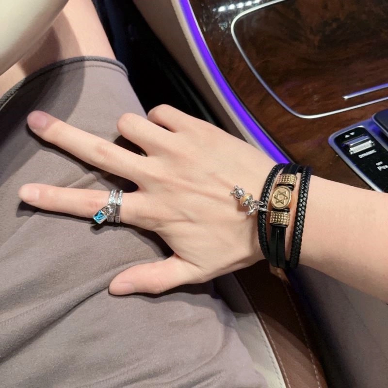 WellDesigned Louis Vuitton Bracelets 249892