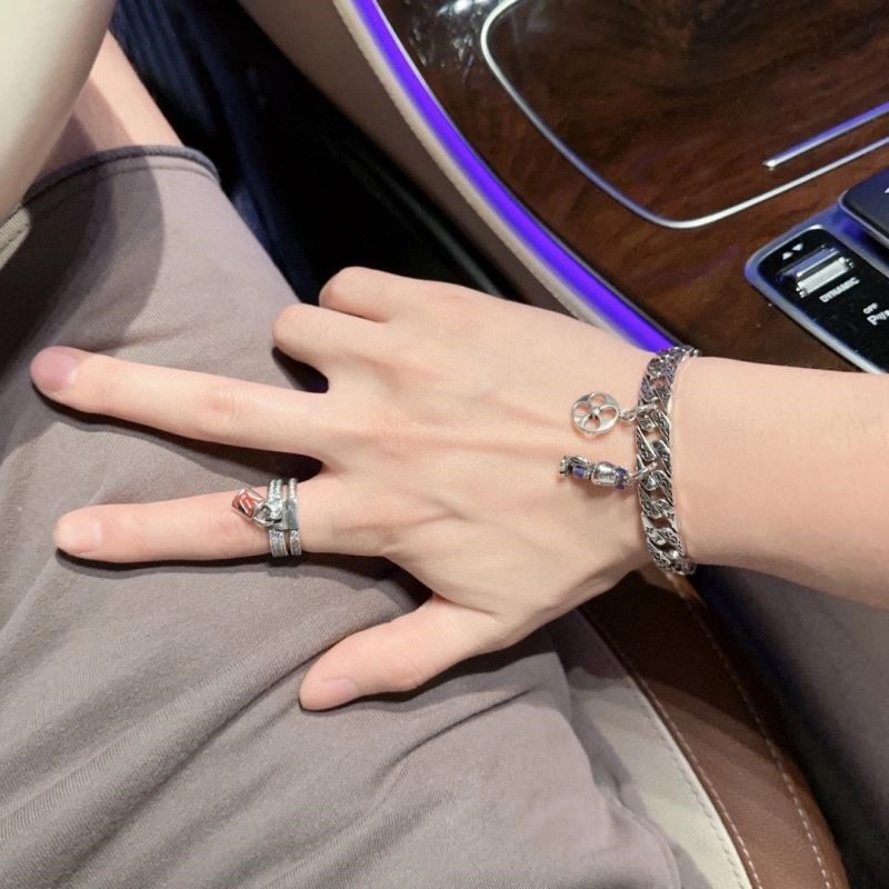 Louis Vuitton Bracelets Efficient 249903
