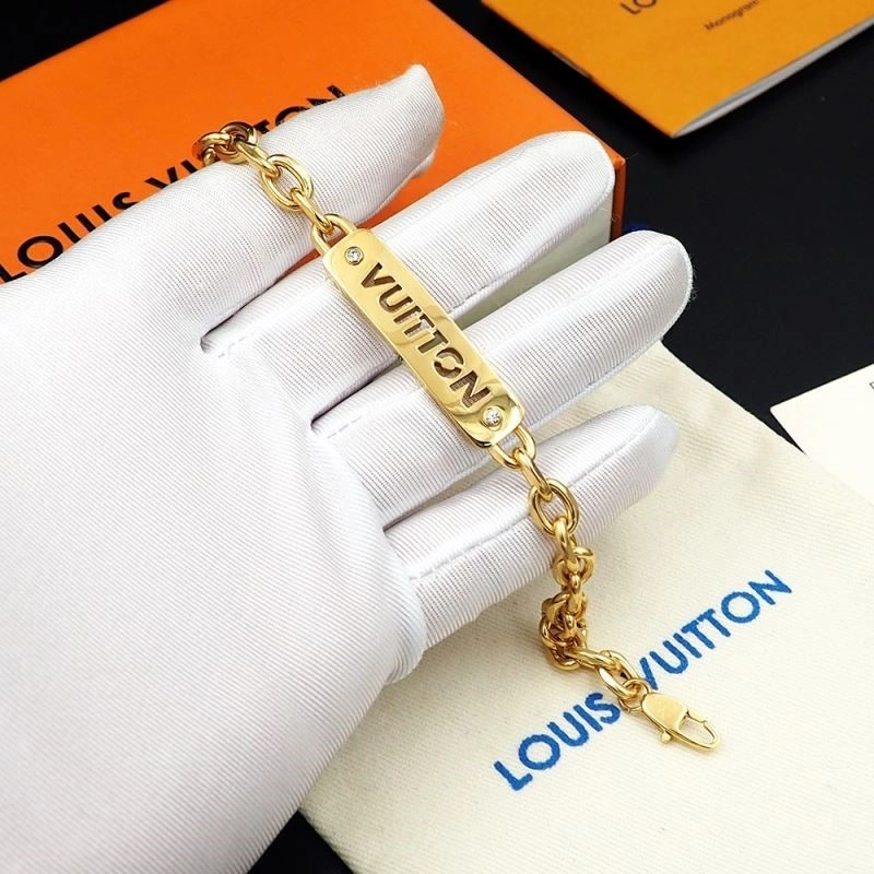Louis Vuitton Bracelets Neat 249878