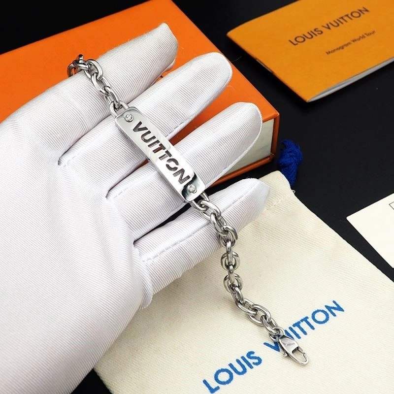 Fashionable Louis Vuitton Bracelets 249893