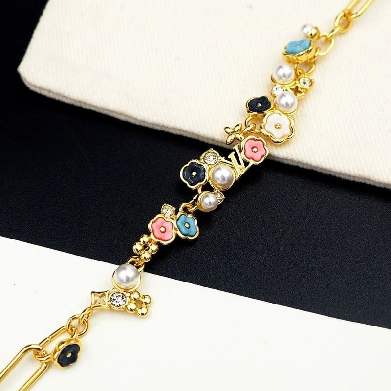 Louis Vuitton Bracelets EyeCatching 249904
