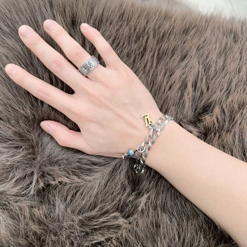 Louis Vuitton Bracelets WrinkleFree 249875