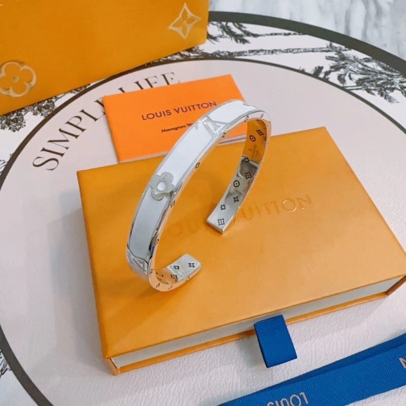 Louis Vuitton Bracelets Breathable 249883