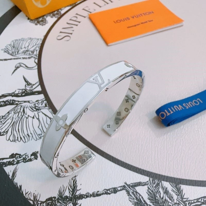 Louis Vuitton Bracelets Breathable 249883