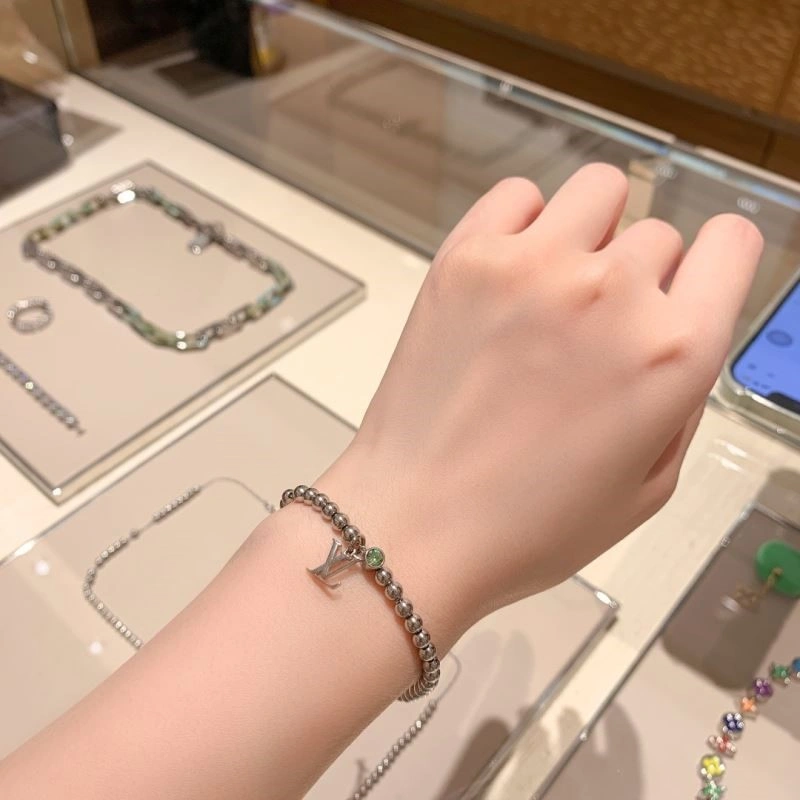 Youthful Louis Vuitton Bracelets 249871