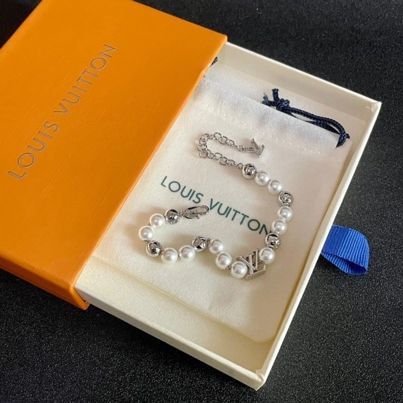 WeatherProof Louis Vuitton Bracelets 249853